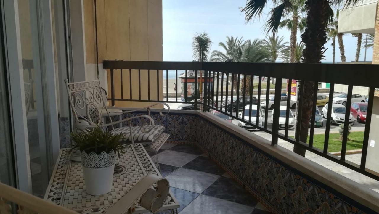 Costa Del Sol Primera Linea De Playa Malagueta Малага Екстериор снимка